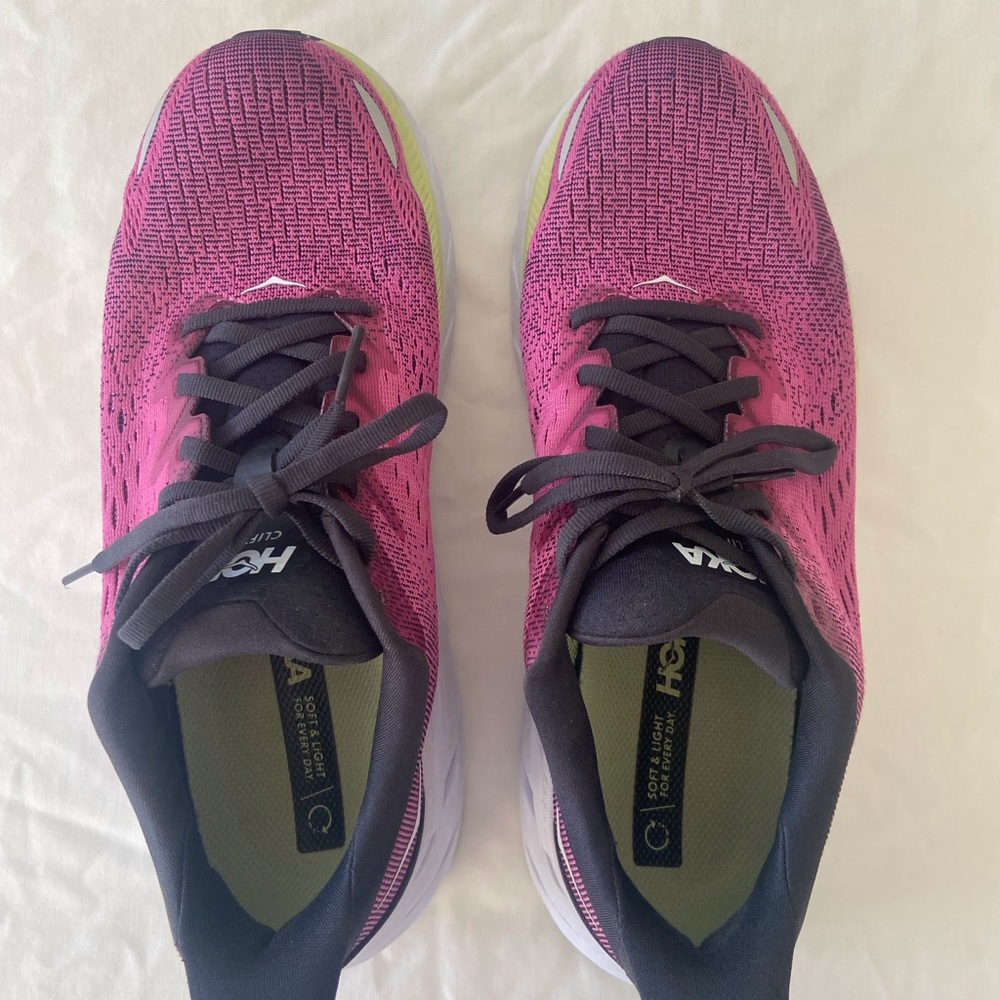 Hoka Clifton 8/ Women’s size 8.5 Wide
